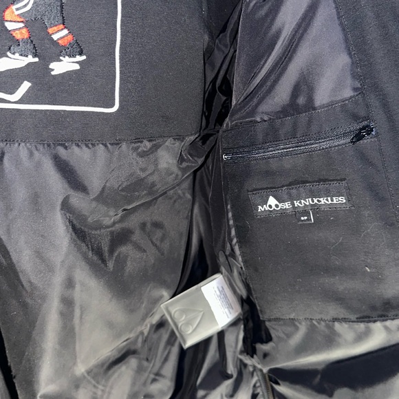 Moose Knuckles Jacket Black/White Fur - Picture 7 of 11